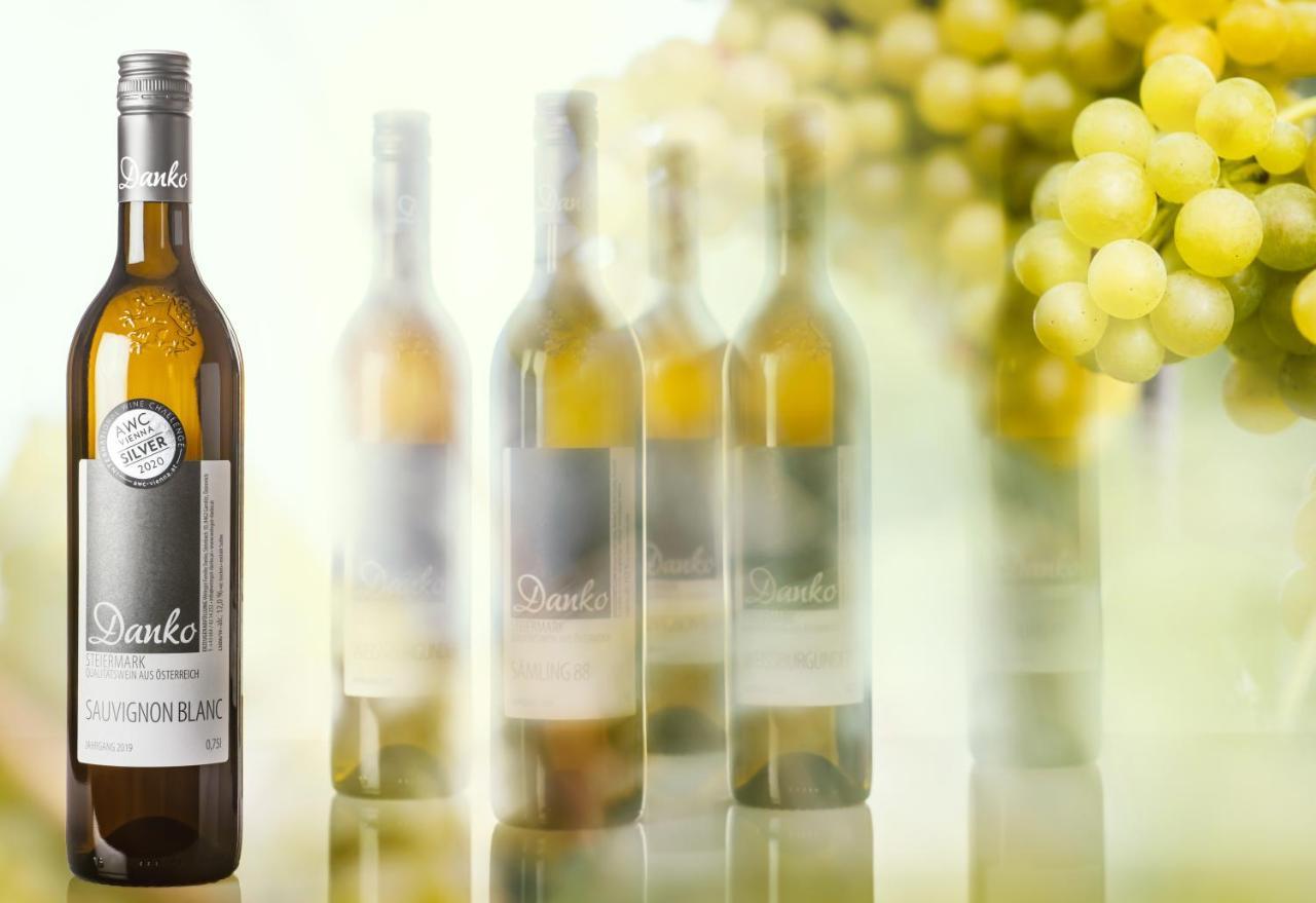 Ferienwohnungen Weingut Familie Danko กัมลิทซ์ ภายนอก รูปภาพ